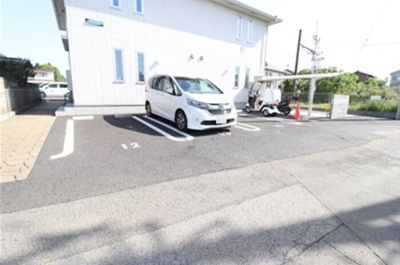 【駐車場】 | フジクレール B | 駐車場