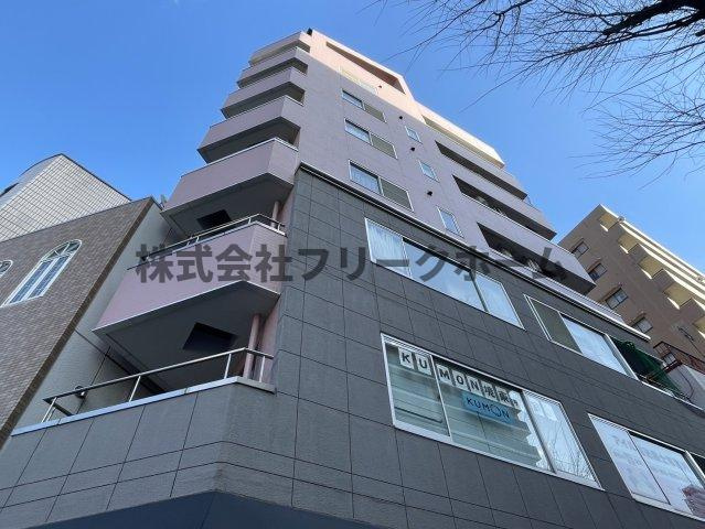 武蔵野市境２丁目の賃貸マンションの外観