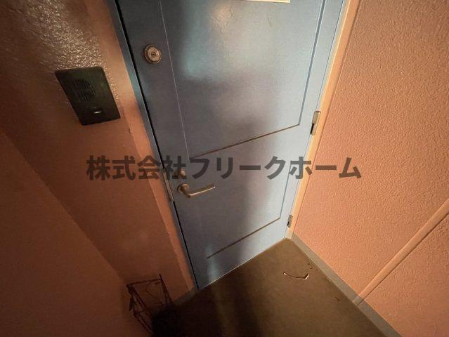 武蔵野市境２丁目の賃貸マンションの玄関