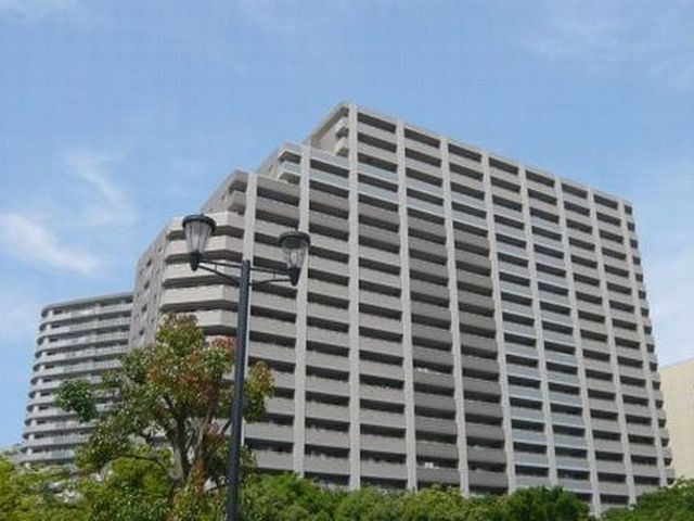 ディーグラフォート千里中央の外観