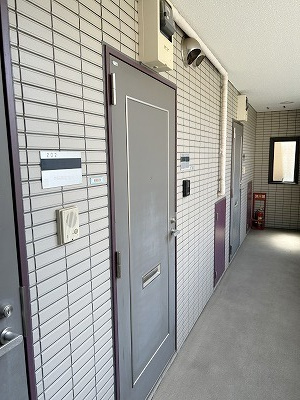 シュペリュールコートの玄関
