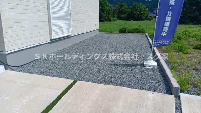 福知山市字長田小字上松戸建て住宅の駐車場