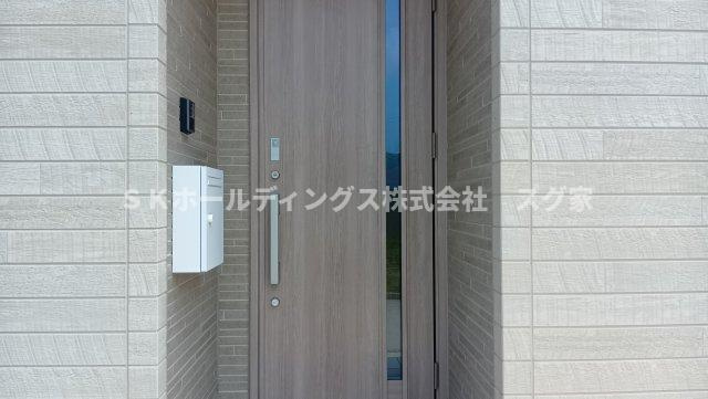 福知山市字長田小字上松戸建て住宅の玄関