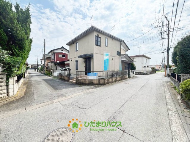 古河市諸川　中古一戸建ての前面道路含む現地写真