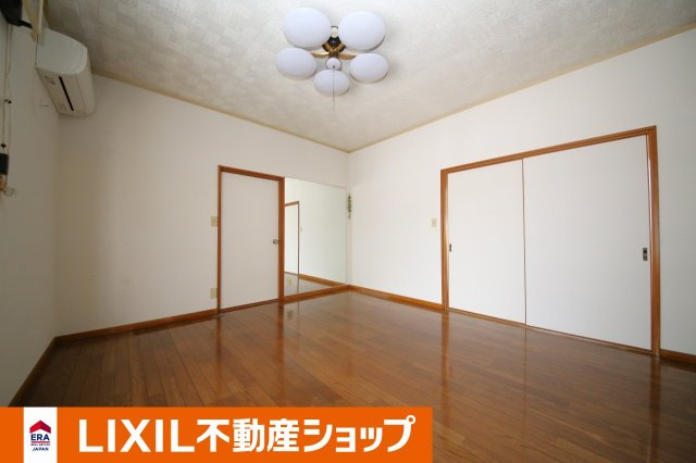 久喜南３丁目中古住宅の洋室|２階洋室9.0帖