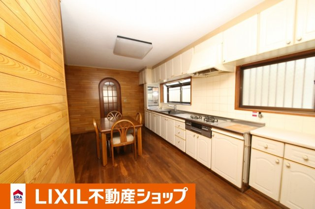 久喜南３丁目中古住宅の居間・リビング