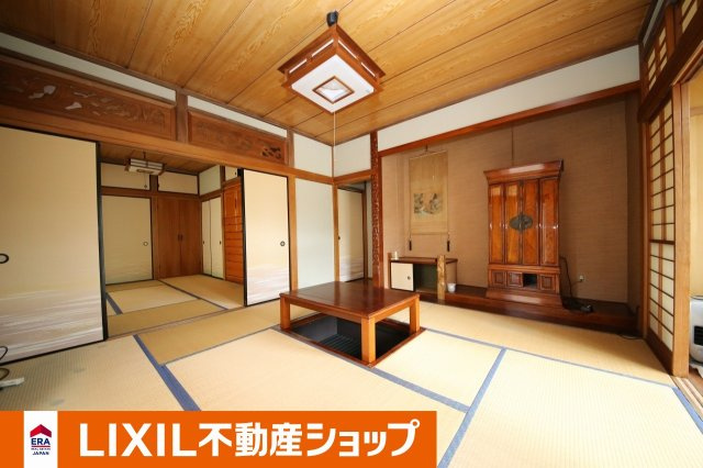 久喜南３丁目中古住宅の和室|１階8.5帖（堀りごたつ付）
