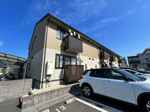 ハイヒルズ城野の外観