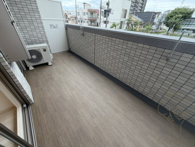 プレジオ塚本ASIANのバルコニー