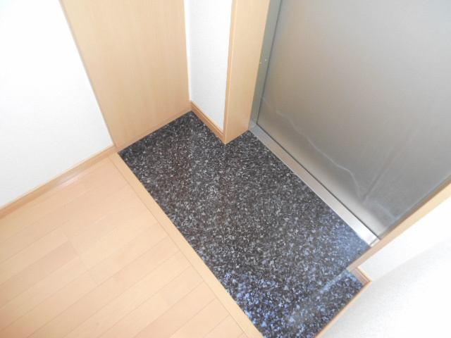 アンプルールクラージュコリーヌシャンⅡの玄関