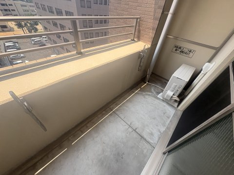 プルミエールメゾン江坂のバルコニー