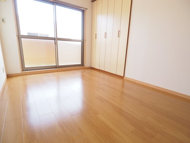 クレサンテームの洋室