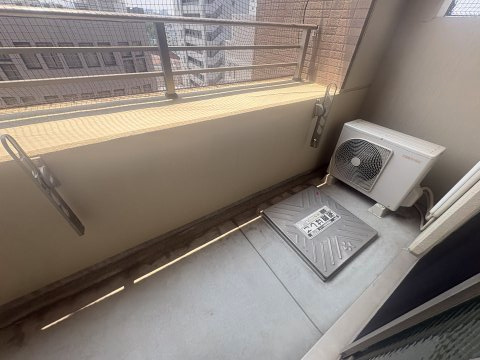 プルミエールメゾン江坂のバルコニー