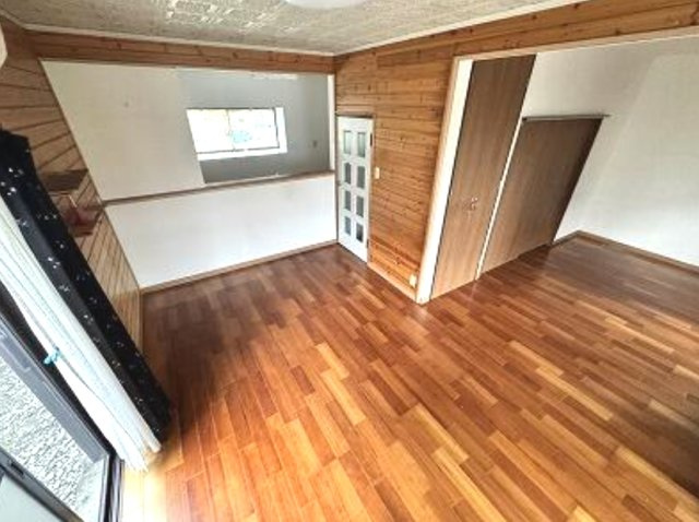 大網白里市細草　中古戸建の居間・リビング|内外装リフォーム済み令和8年7月  ２LDK オール電化  大網白里海岸まで車約8分 増築未登記あり