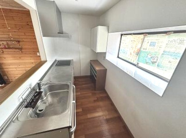 大網白里市細草　中古戸建のキッチン|内外装リフォーム済み令和8年7月  ２LDK オール電化  大網白里海岸まで車約8分 増築未登記あり