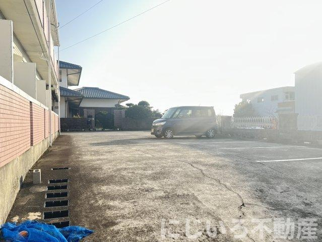 ハイツ清水の駐車場