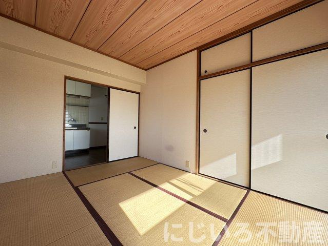 スカイビュー日開野の和室