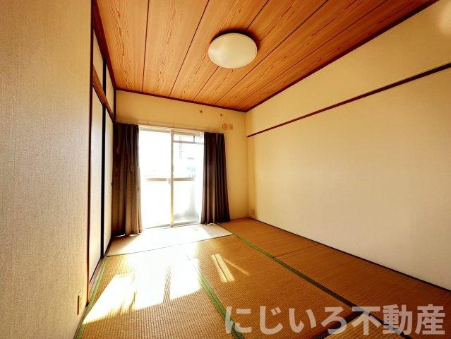 スカイビュー日開野の和室