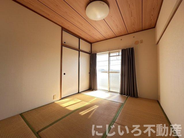 スカイビュー日開野の和室