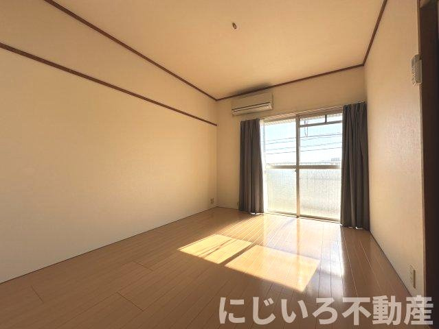 スカイビュー日開野の居間・リビング