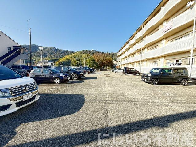グリーンピア津乃峰の駐車場