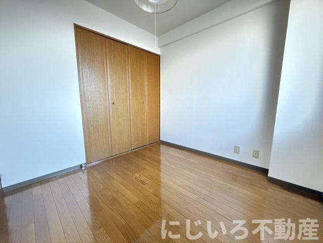 グリーンピア津乃峰の洋室