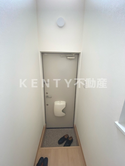 【玄関】 | ＹＡＧＵＣＨＩ　ＲＥＳＩＤＥＮＣＥ　C棟 | 毎日通る玄関はこちらです