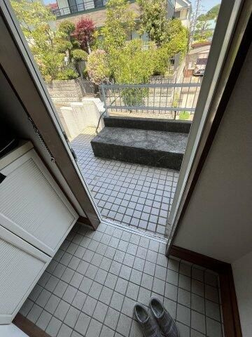 タウンハウスの玄関