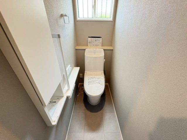 瑞穂市 穂積（穂積駅） 2階建 ５ＬＤＫのトイレ|１階トイレ