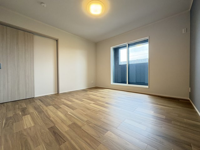 瑞穂市 穂積（穂積駅） 2階建 ５ＬＤＫの洋室|２階洋室