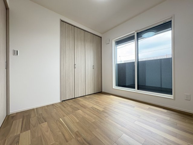 瑞穂市 穂積（穂積駅） 2階建 ５ＬＤＫの洋室|２階洋室