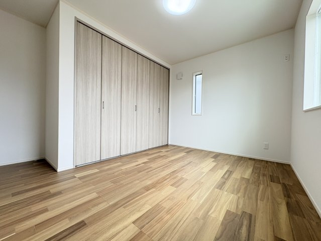 瑞穂市 穂積（穂積駅） 2階建 ５ＬＤＫの洋室|２階洋室