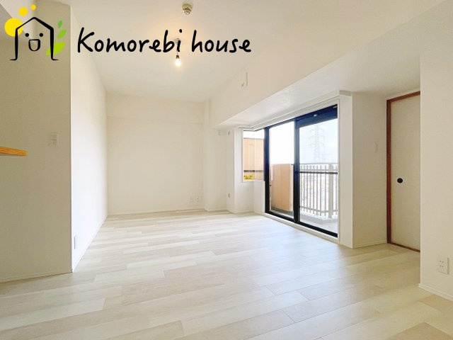 ライオンズガーデン東大宮弐番館の居間・リビング|ゆったり過ごせる居間です