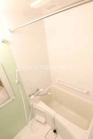 ブリリアントN21の浴室