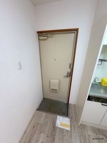 時山クリーンハイツ淡路　仲介手数料無料の玄関