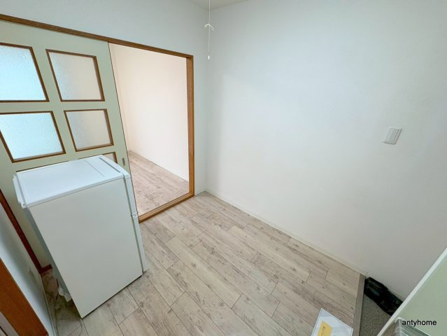時山クリーンハイツ淡路　仲介手数料無料の洋室