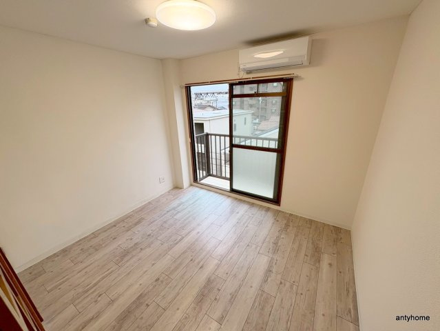 時山クリーンハイツ淡路　仲介手数料無料の寝室