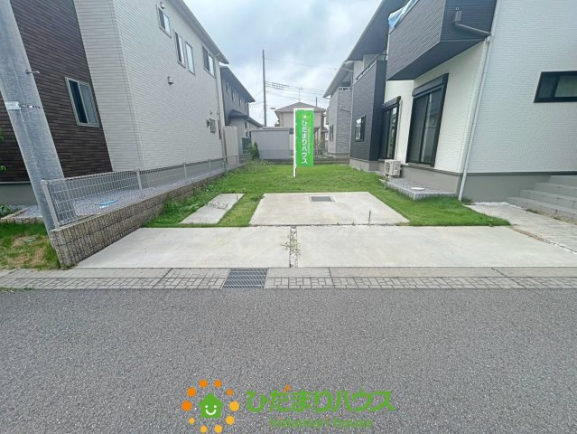 古河市新久田　中古一戸建ての駐車場