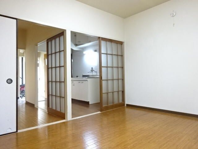 和光マンションの居間・リビング