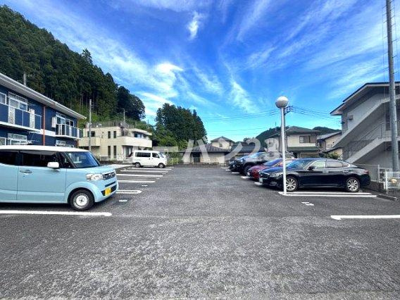 あきる野ビューラーの駐車場