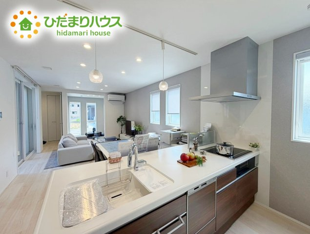 いわき市平下神谷Ⅱ期　新築戸建　1号棟のキッチン|料理をしながらでも、ご家族との会話を楽しめる対面式キッチン♪