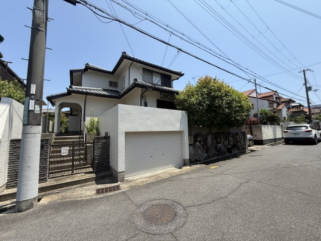 神戸市垂水区桃山台５丁目戸建の前面道路含む現地写真