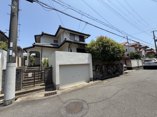 神戸市垂水区桃山台５丁目戸建の前面道路含む現地写真
