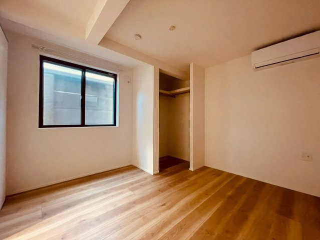 【洋室】 | 世田谷区船橋１丁目　新築戸建て | 穏やかな寛ぎを届ける上質仕様のゆとりある洋室で自分時間を充実