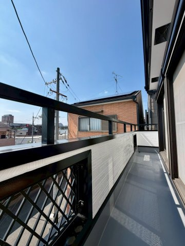 枚方市都丘町のバルコニー|日当たりもよく洗濯物もたっぷり干せます！