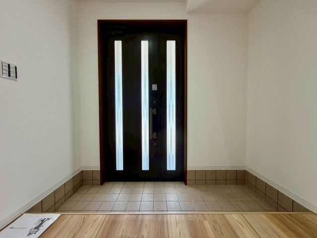 枚方市都丘町の玄関