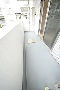 【バルコニー】ウェルストーン八幡山