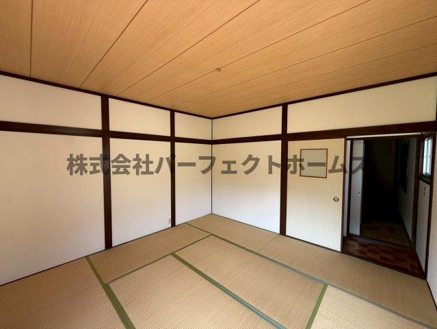 長尾家具町2丁目戸建　賃貸の和室|日本らしい落ち着いた雰囲気の和室です