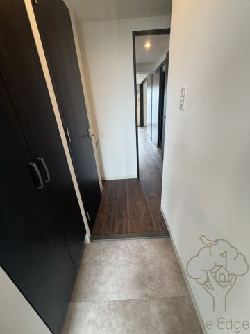 レジデンシア都島アイラの玄関