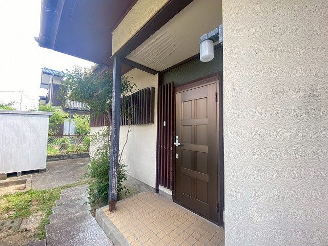 【玄関】 | 福津市若木台4丁目戸建